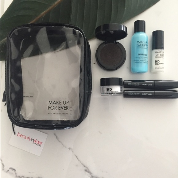 Makeup Forever Sample Kit plus Eyeshadow - Picture 3 of 3